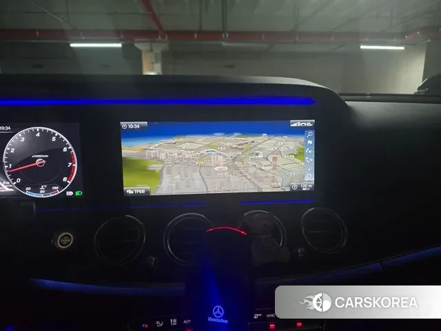 Mercedes-Benz E-Class W213 2018 Серебристо-серый из Кореи, фото 2