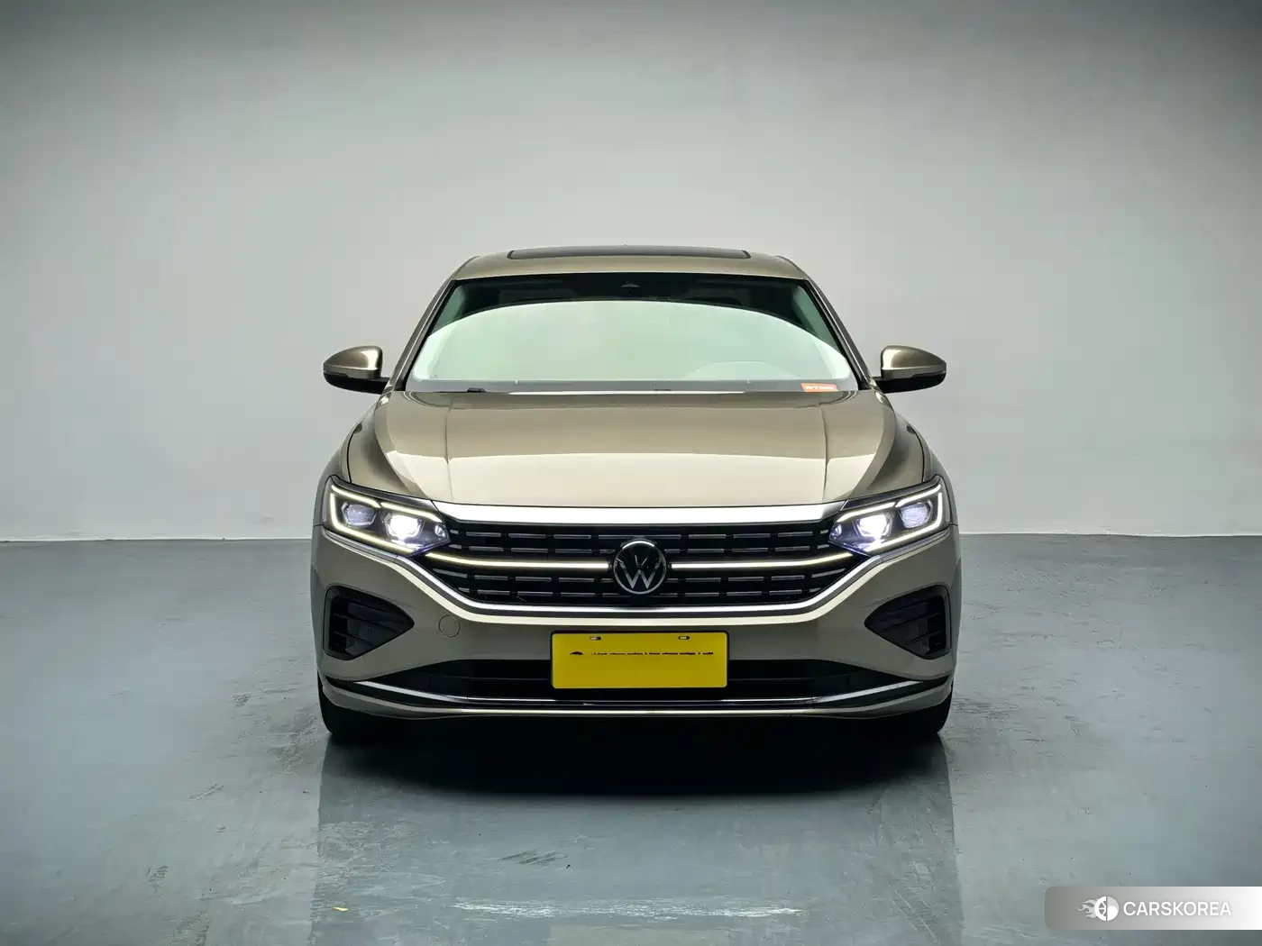 Volkswagen Passat id 4674404 из Китая 12