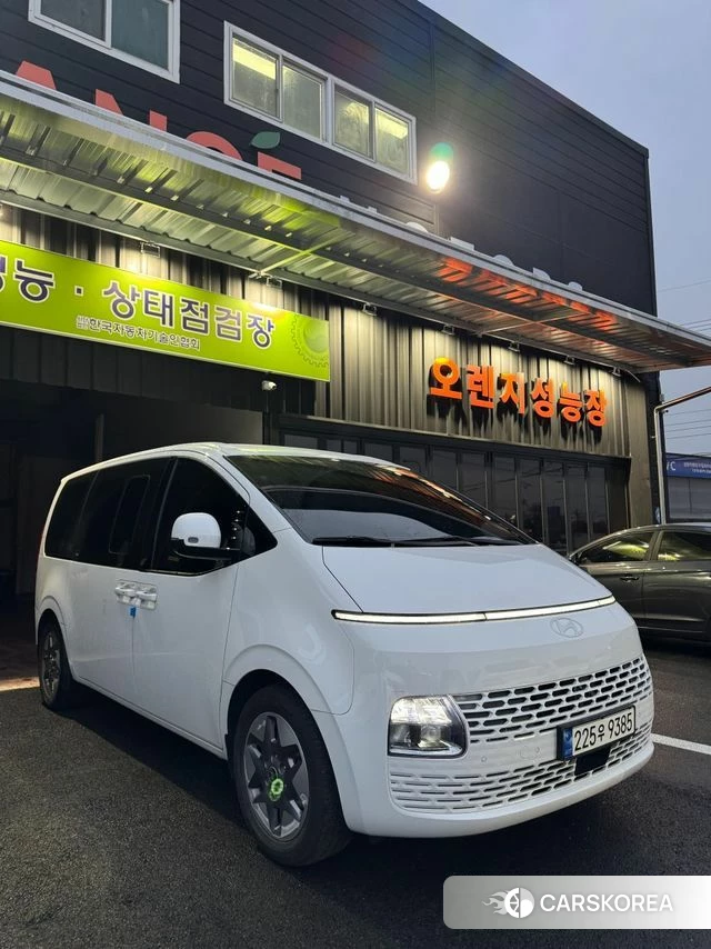 Hyundai Staria 2024 Белый из Кореи, фото 4