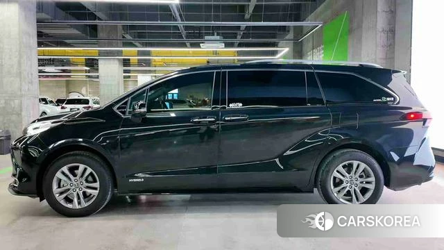 Toyota Saina id 4272798 из Китая 8