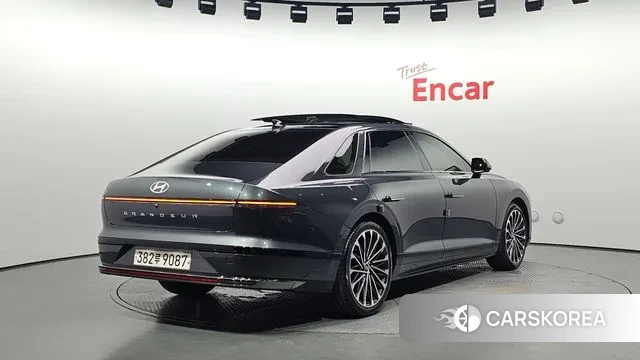 Hyundai Grandeur (GN7) id 3053238 из Кореи 12
