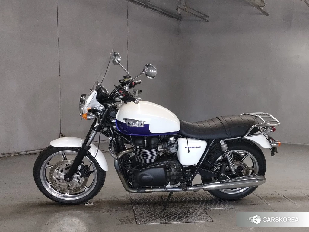 Проданный Triumph BONNEVILLE SE 2014 из Японии, фото 2