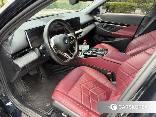 BMW 5 series 2024 Черный из Китая, фото 2
