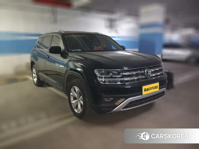Volkswagen Tourang 2021 Черный из Китая, фото 2