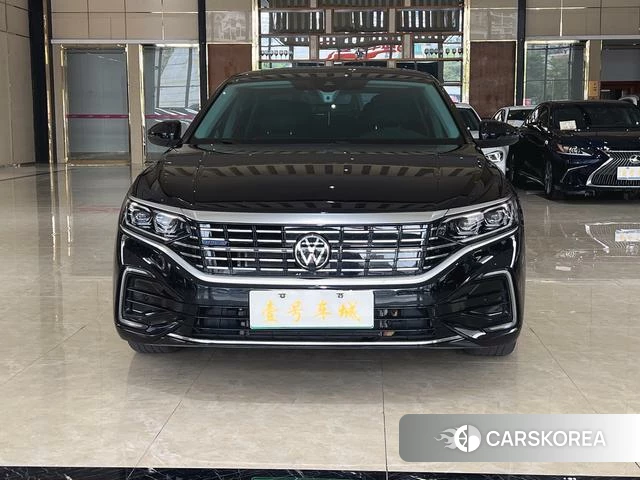 Volkswagen Passat PHEV id 4290695 из Китая 12