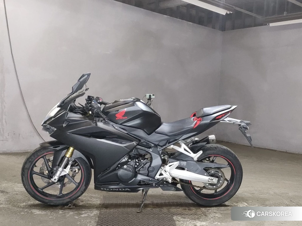 Проданный Honda CBR250RR 2017 из Японии