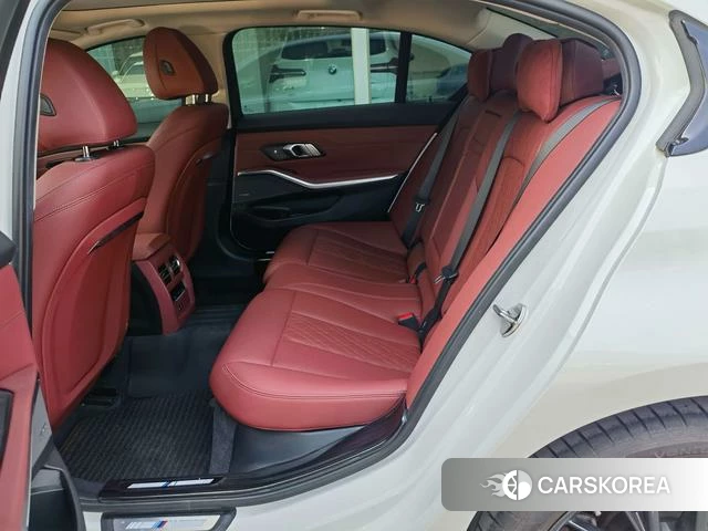 BMW 3 series 2023 Белый из Китая, фото 2