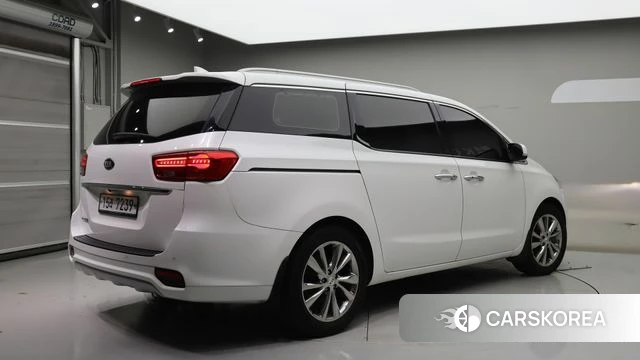 Kia The New Carnival id 4760138 из Кореи 12