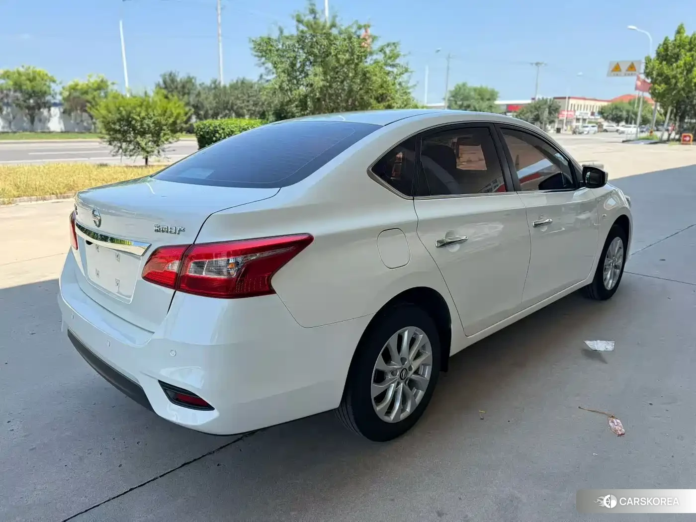 Nissan Sylphy 2024 Белый из Китая, фото 2
