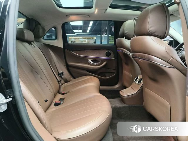 Mercedes-Benz E-class 2021 Черный из Китая, фото 5