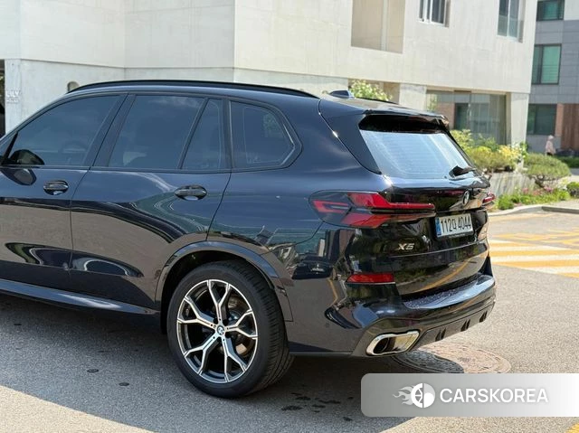BMW X5 (G05) 2025 Черный из Кореи, фото 2