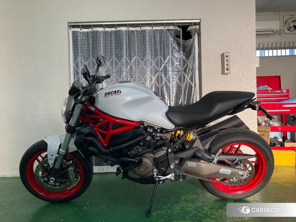 Проданный Ducati MONSTER 821 2015 из Японии, фото 2