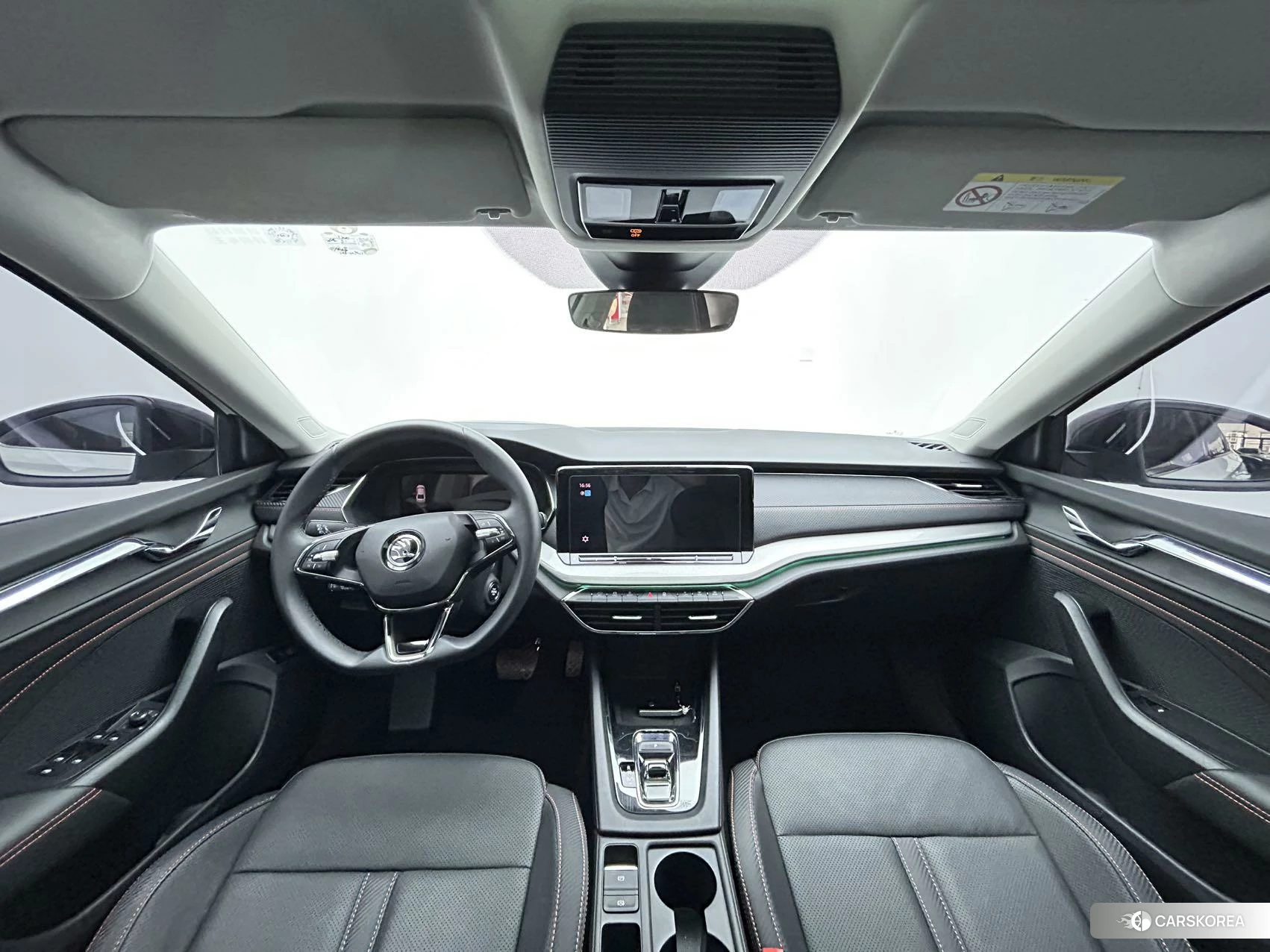 Skoda Octavia 2021 Белый из Китая, фото 5