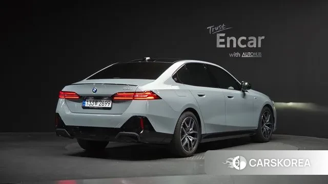 BMW 5 Series (G60) id 3388237 из Кореи 12