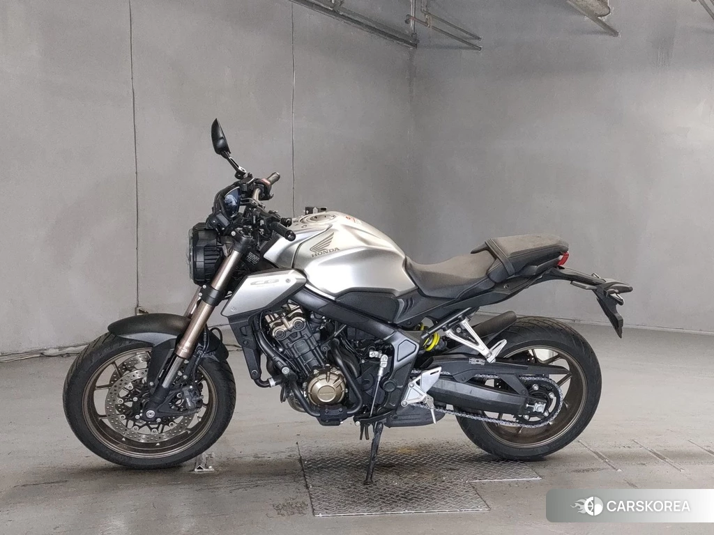 Проданный Honda CB650R 2019 из Японии, фото 2