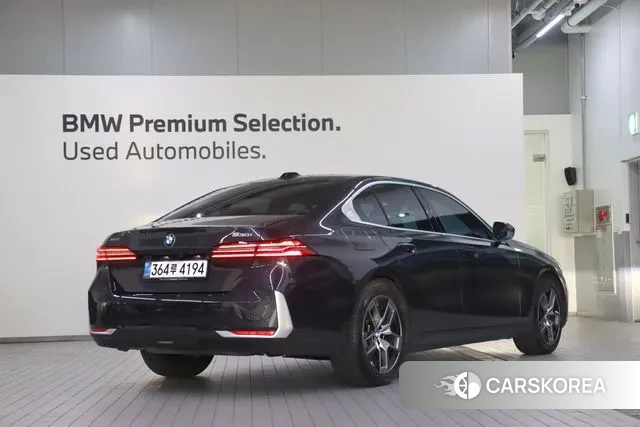 BMW 5 Series (G60) id 3763260 из Кореи 12