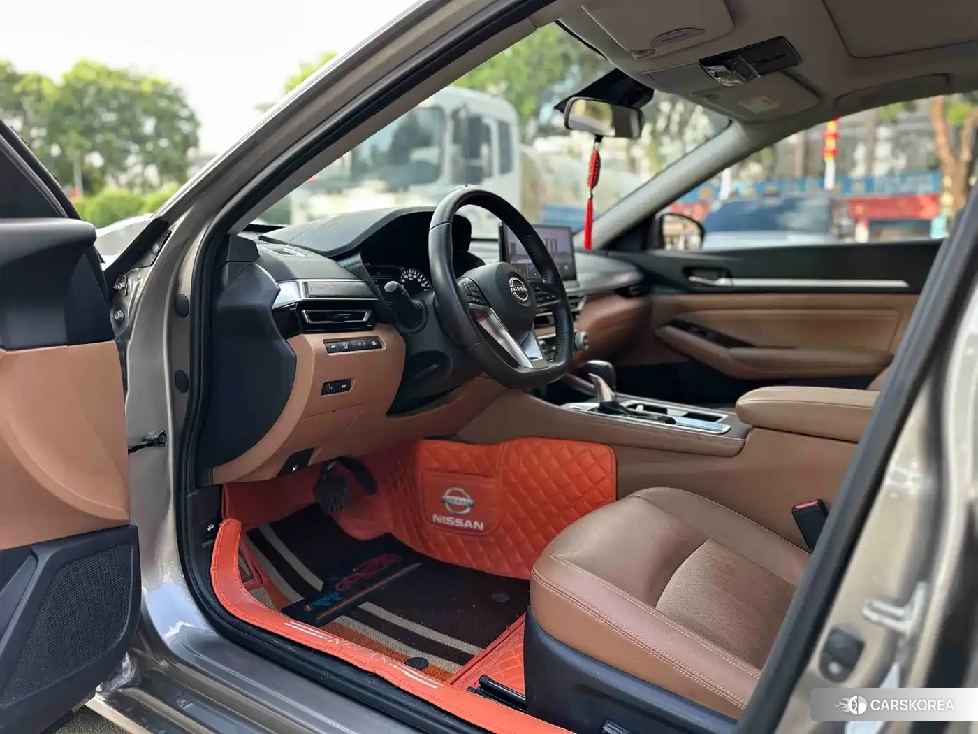 Nissan Altima 2023 Champagne/brown из Китая, фото 2