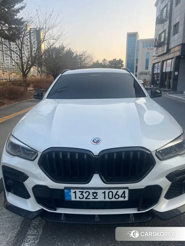 BMW X6 (G06) 2023 Белый из Кореи, фото 2