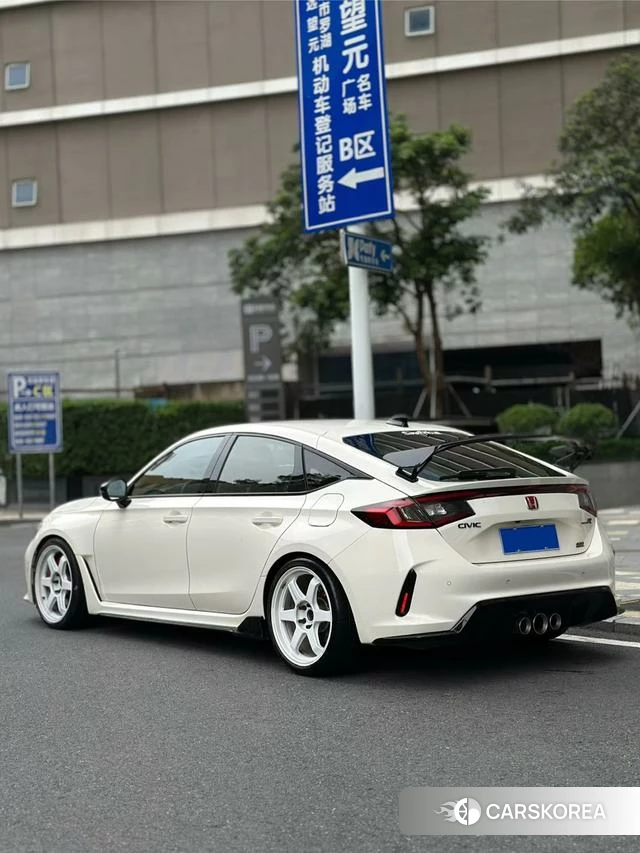 Honda Civic (imported) 2023 Белый из Китая, фото 2