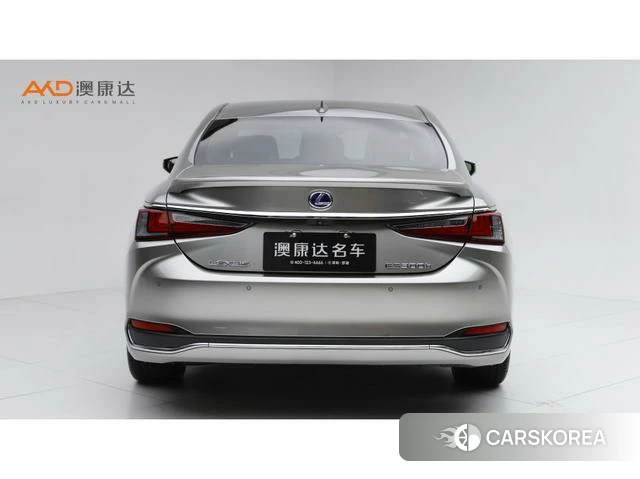 Lexus ES 2022 Серебристо-серый из Китая, фото 2