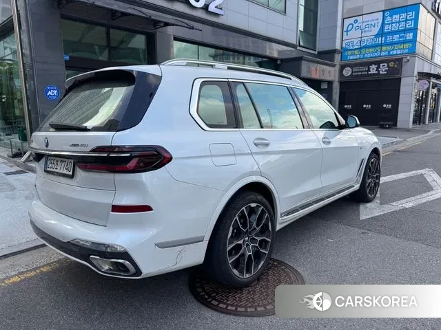 BMW X7 (G07) 2024 Белый из Кореи, фото 2