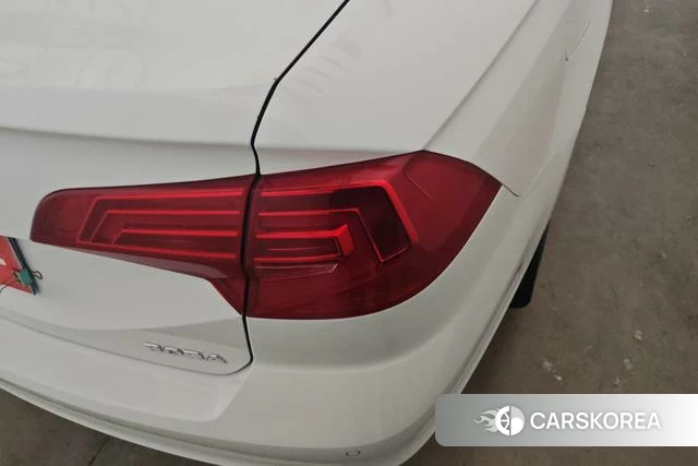 Volkswagen Bora id 4272529 из Китая 9
