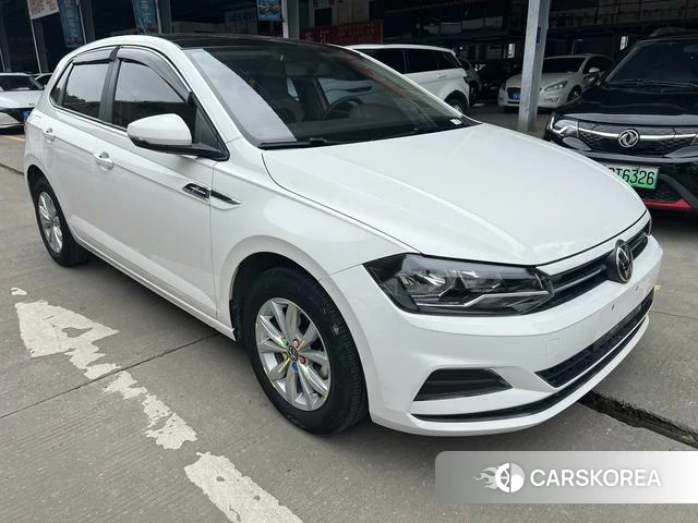 Volkswagen Polo 2022 Белый из Китая, фото 2
