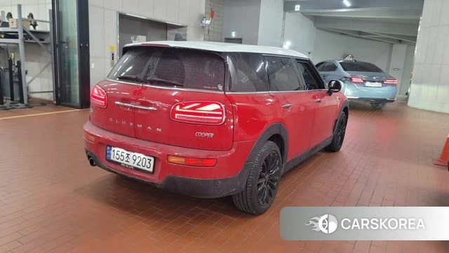 Mini Cooper Clubman 2023 Красный из Кореи, фото 2