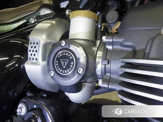 Engine photo