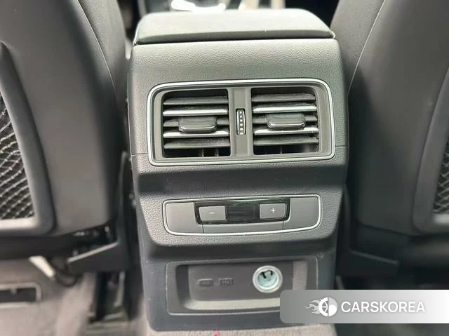Audi Q5L id 4290307 из Китая 8
