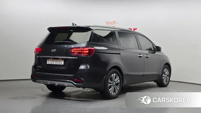 Kia The New Carnival id 3000100 из Кореи 12