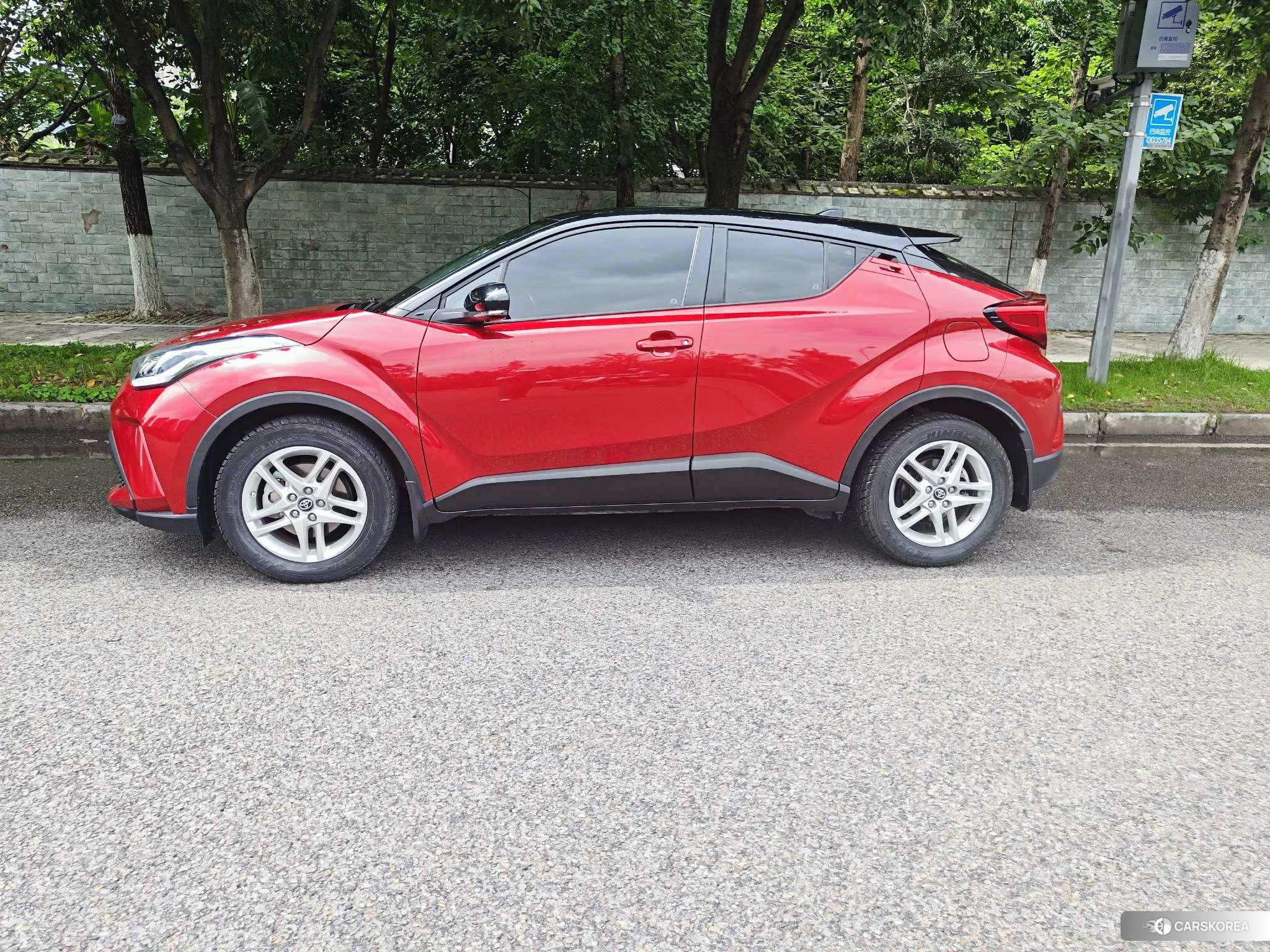 Toyota C-HR id 4452923 из Китая 12