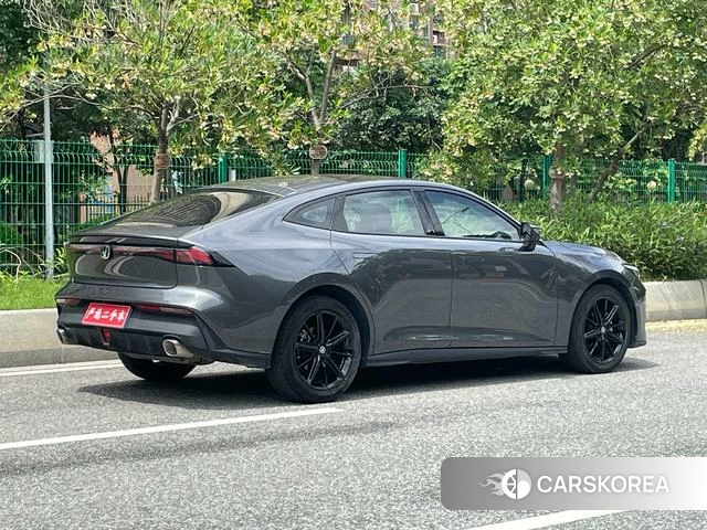Chang'an UNI-V id 4374465 из Китая 12