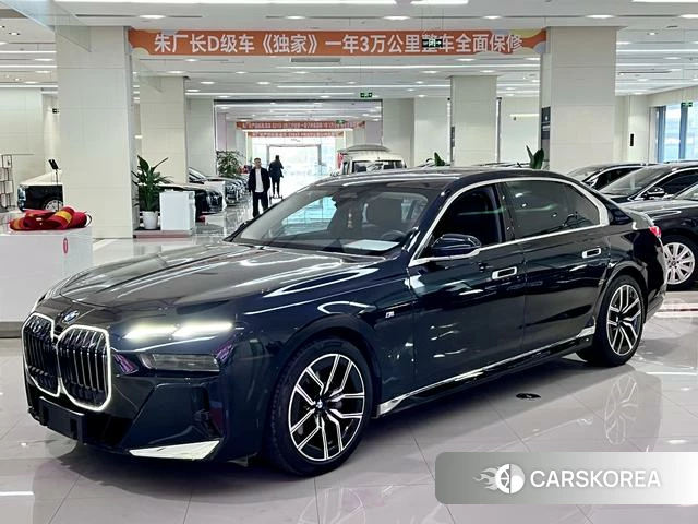 BMW 7 series 2024 Черный из Китая, фото 2