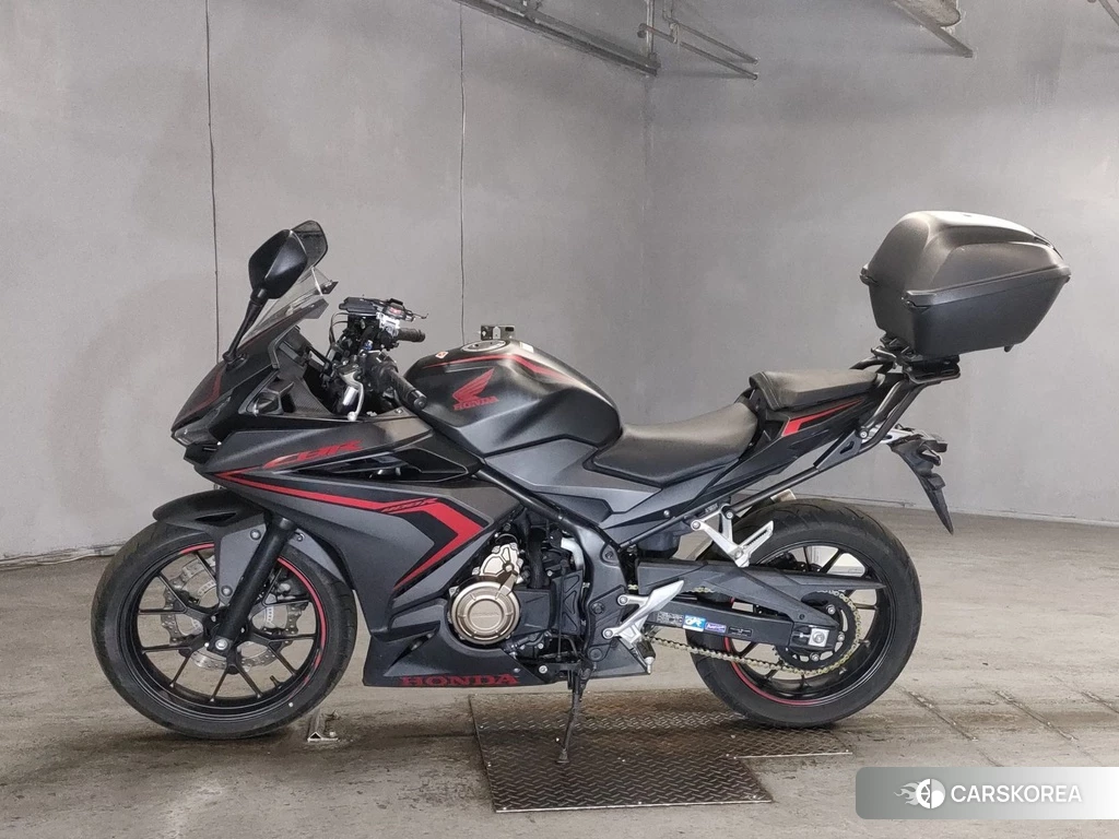 Проданный Honda CBR400R 2019 из Японии