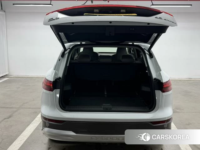 Audi Q5 e-tron id 4300370 из Китая 12