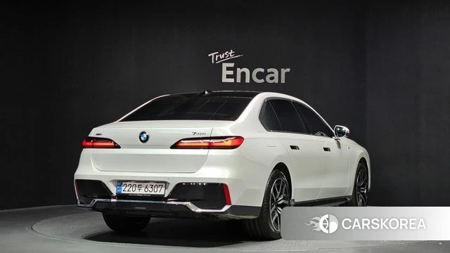 BMW 7 Series (G70) id 3838020 из Кореи 12