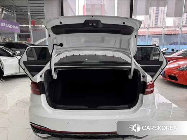 Volkswagen Lavida id 4261846 из Китая 12