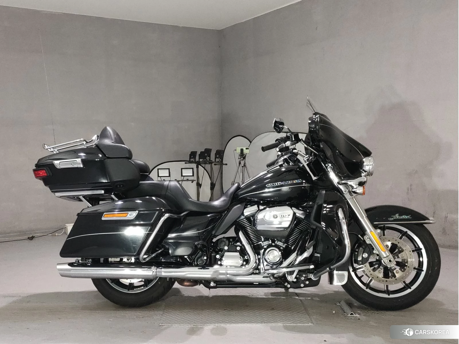 Проданный Harley-Davidson Electra Glide FLHTK1740 2017 из Японии, фото 2