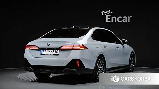 BMW 5 Series (G60) id 4622953 из Кореи 12