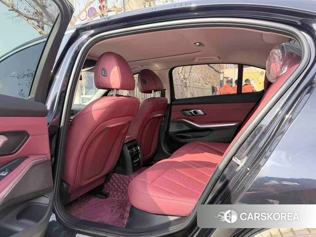 BMW 3 series 2023 Черный из Китая, фото 2