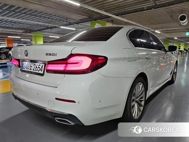 BMW 5 Series (G30) id 3058129 из Кореи 9