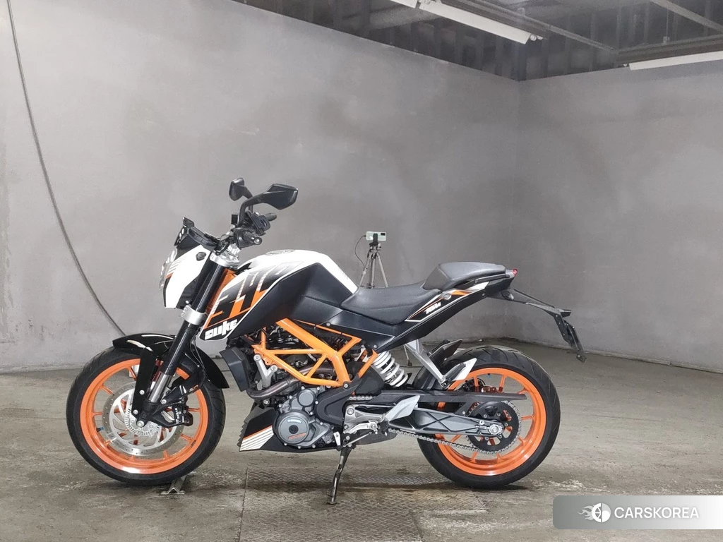 Проданный KTM 390 DUKE 2016 из Японии, фото 2