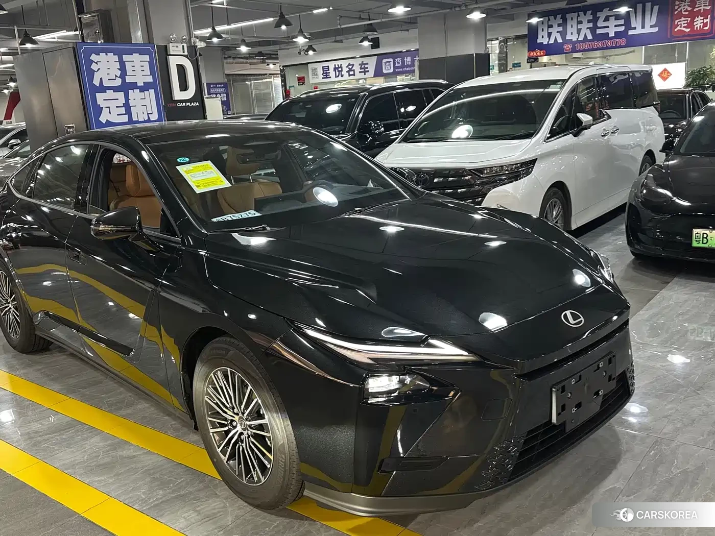 Lexus ES 2026 Черный из Китая, фото 4