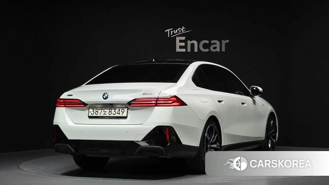 BMW 5 Series (G60) id 3963630 из Кореи 12