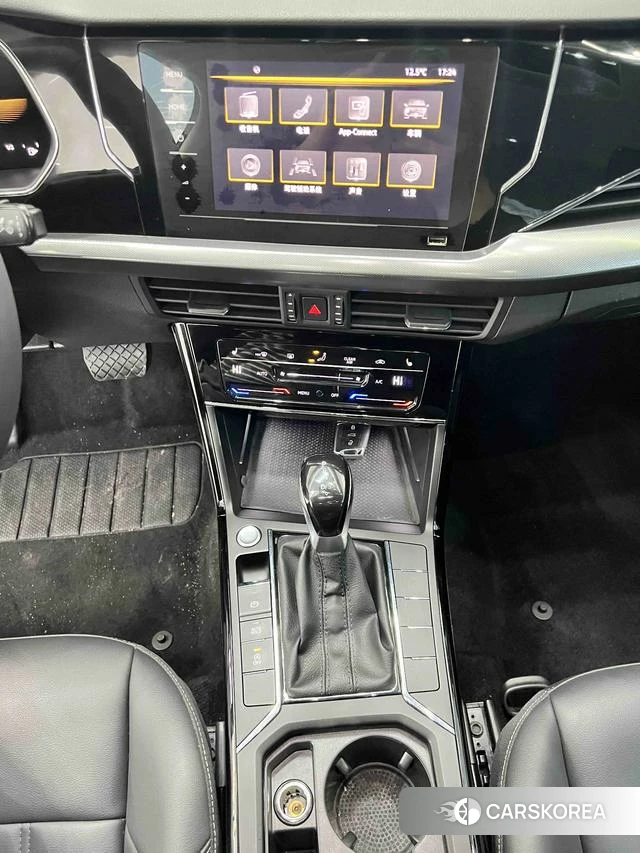 Volkswagen Passat id 4276479 из Китая 12