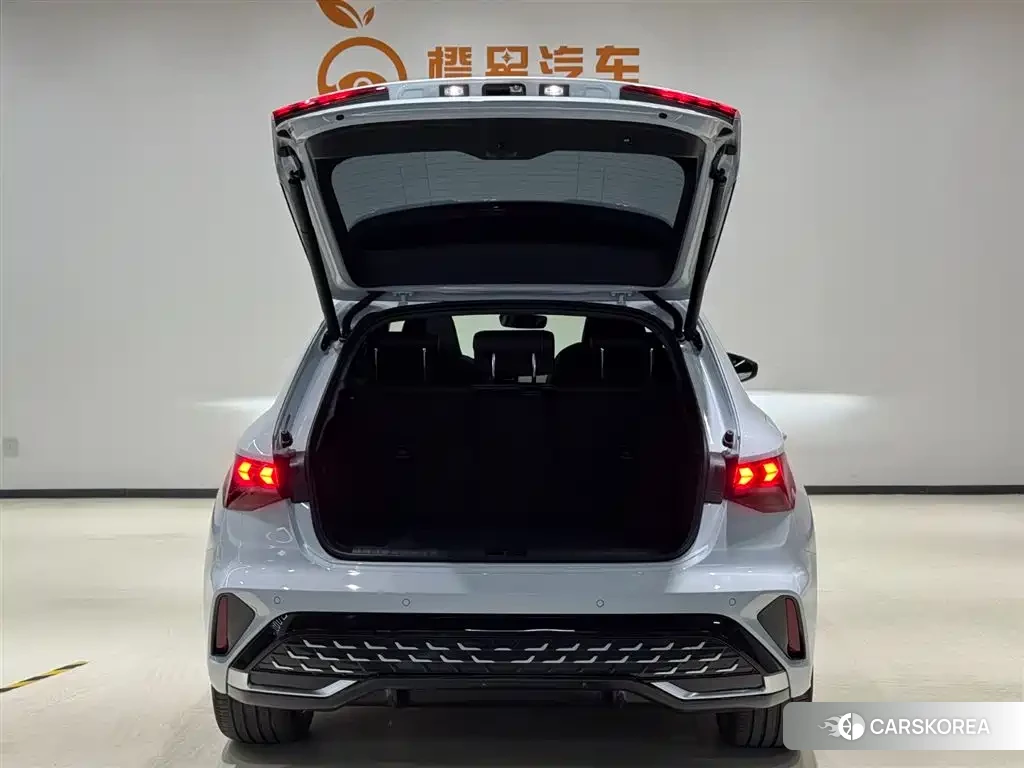 Audi A3 2025 Белый из Китая, фото 4