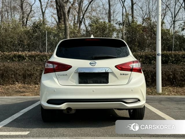 Nissan TIIDA id 4254584 из Китая 12