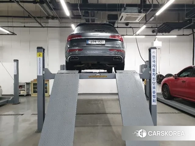 Audi Q5 (FY) 2022 Серый из Кореи, фото 2