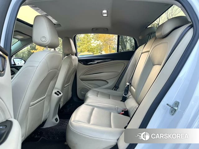 Buick Regal 2021 Белый из Китая, фото 6